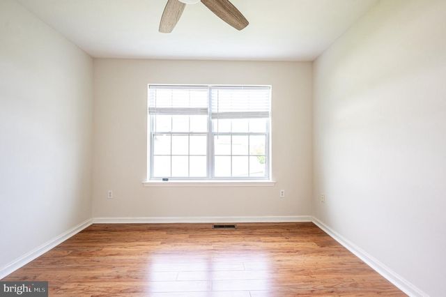 1035 JERVIN DR, Allentown, PA 18104