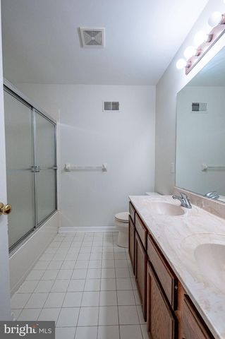 1035 JERVIN DR, Allentown, PA 18104