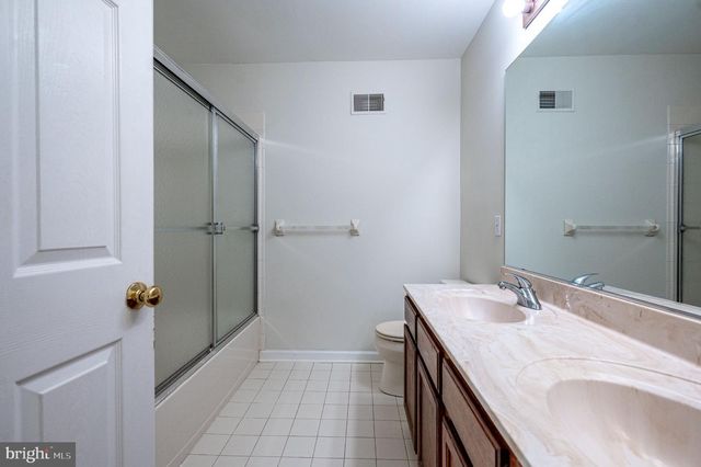 1035 JERVIN DR, Allentown, PA 18104