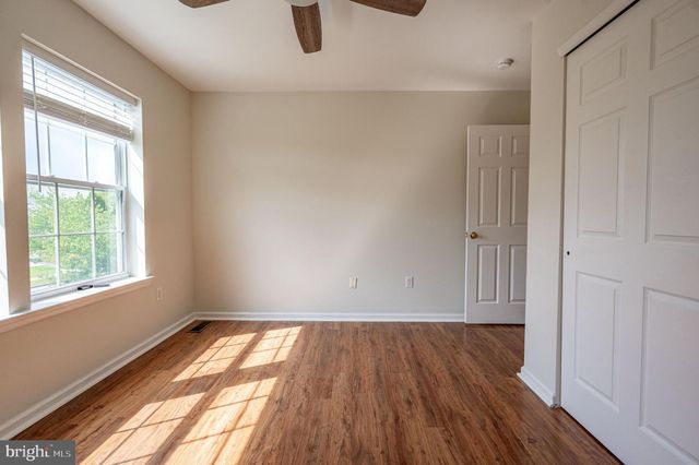 1035 JERVIN DR, Allentown, PA 18104