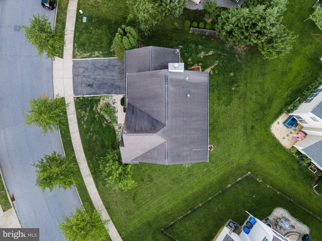 1035 JERVIN DR, Allentown, PA 18104