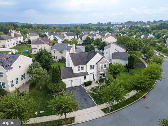 1035 JERVIN DR, Allentown, PA 18104