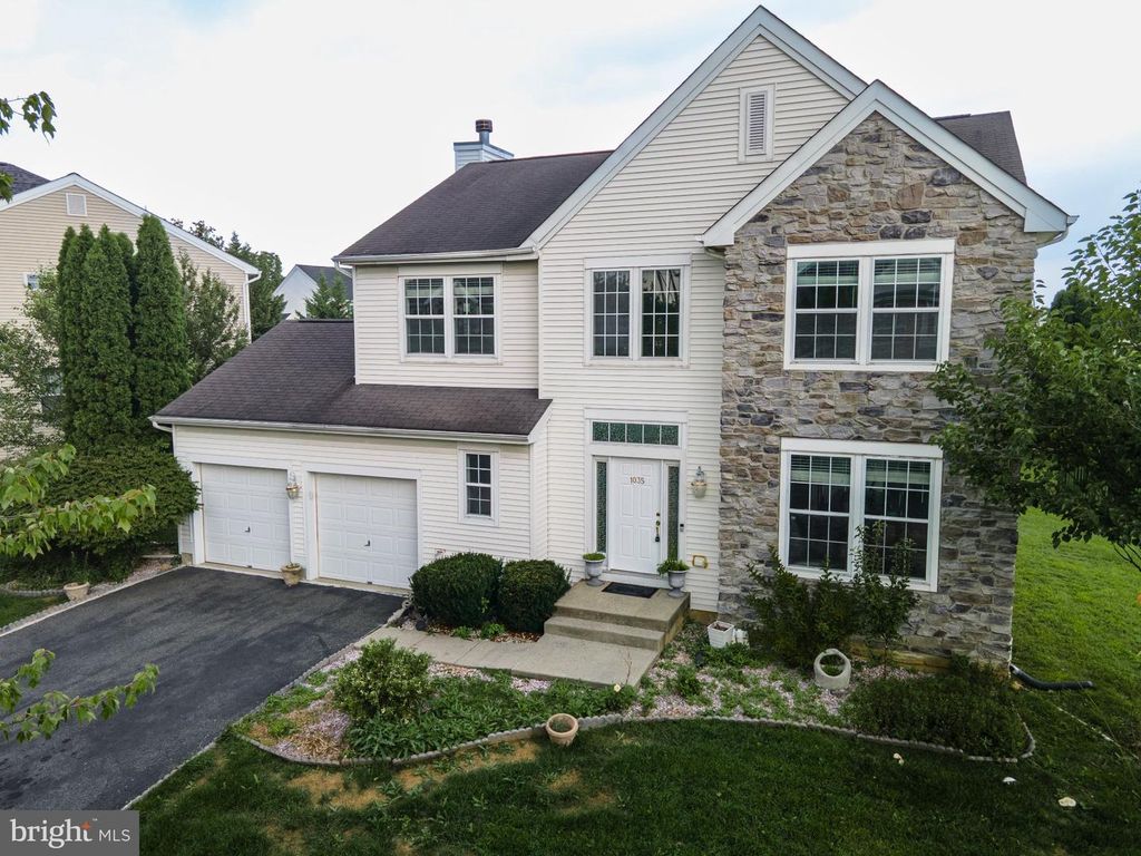 1035 JERVIN DR, Allentown, PA 18104