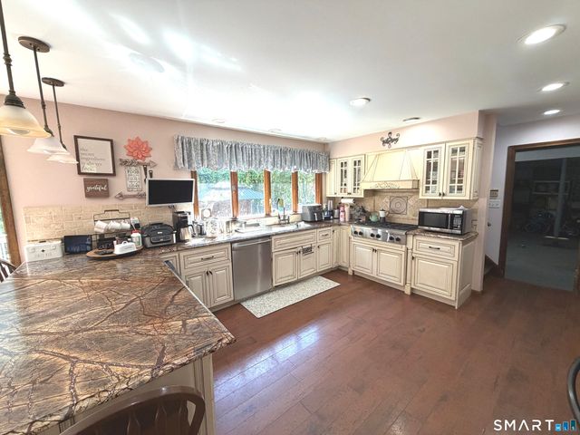 117 Brushy Hill Road, Newtown, CT 06470