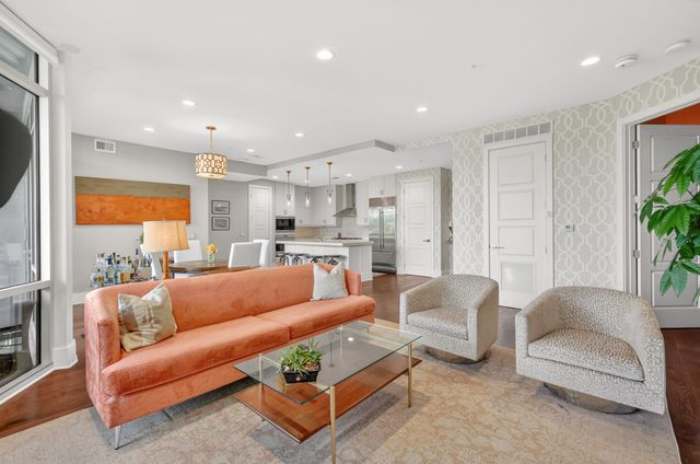 20 Rutledge St Apt 204, Nashville, TN 37210