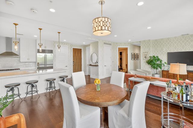 20 Rutledge St Apt 204, Nashville, TN 37210