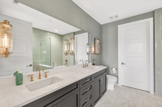 20 Rutledge St Apt 204, Nashville, TN 37210