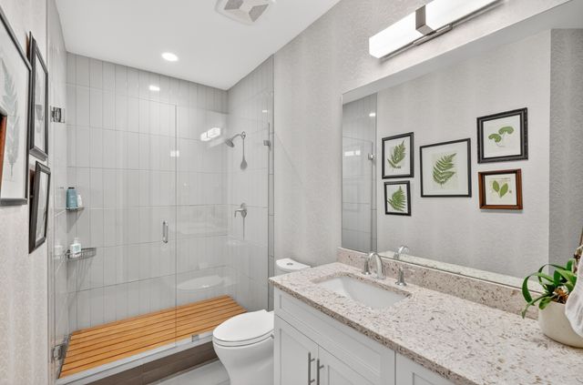 20 Rutledge St Apt 204, Nashville, TN 37210