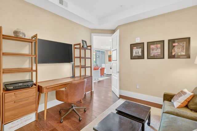 20 Rutledge St Apt 204, Nashville, TN 37210