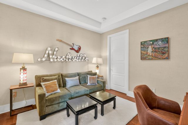 20 Rutledge St Apt 204, Nashville, TN 37210