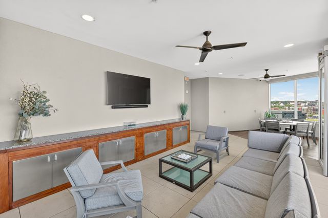 20 Rutledge St Apt 204, Nashville, TN 37210