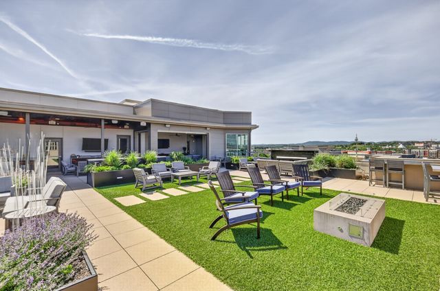 20 Rutledge St Apt 204, Nashville, TN 37210