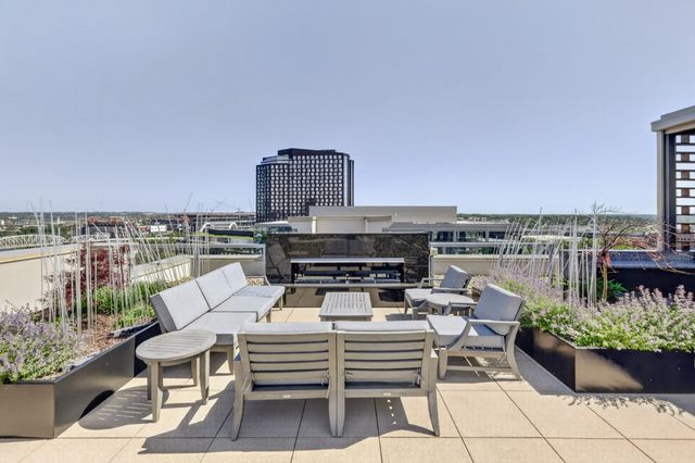 20 Rutledge St Apt 204, Nashville, TN 37210