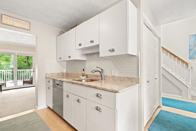 92 Old Quarry 92, Weymouth, MA 02188