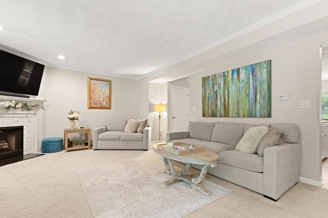 92 Old Quarry 92, Weymouth, MA 02188