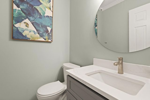 92 Old Quarry 92, Weymouth, MA 02188