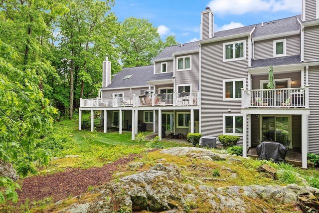 92 Old Quarry 92, Weymouth, MA 02188