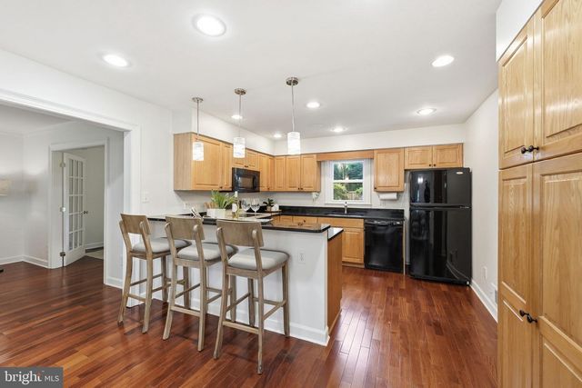 1301 LOPP CT, Herndon, VA 20170