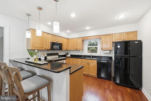 1301 LOPP CT, Herndon, VA 20170