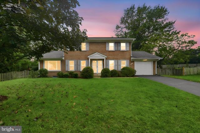 1301 LOPP CT, Herndon, VA 20170