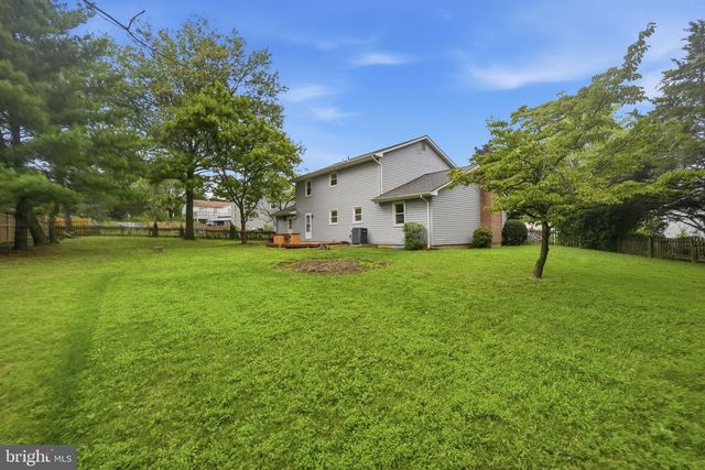 1301 LOPP CT, Herndon, VA 20170