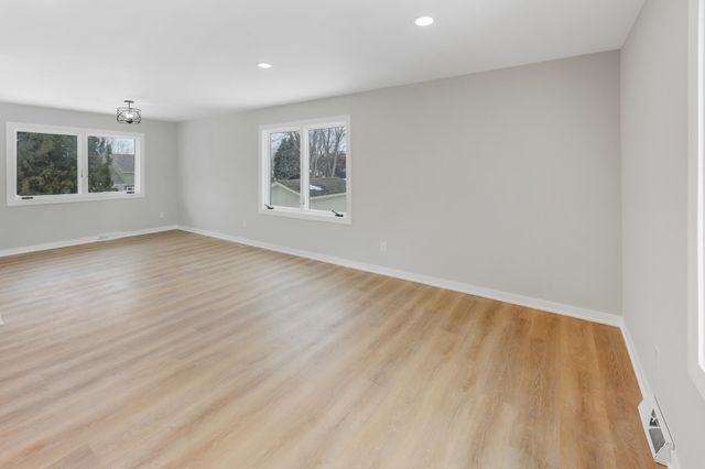 13952 Rice Lake Circle, Maple Grove, MN 55369