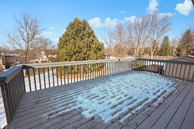 13952 Rice Lake Circle, Maple Grove, MN 55369