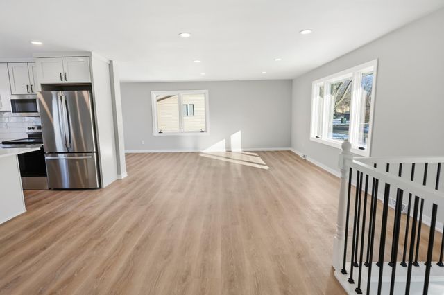 13952 Rice Lake Circle, Maple Grove, MN 55369