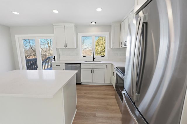 13952 Rice Lake Circle, Maple Grove, MN 55369