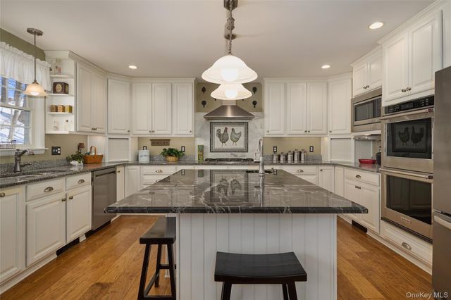 9 Rosalind Road, Poughkeepsie, NY 12601