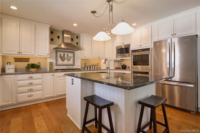 9 Rosalind Road, Poughkeepsie, NY 12601