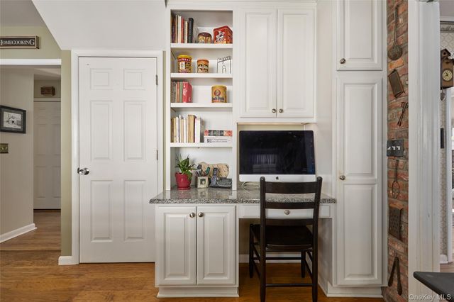 9 Rosalind Road, Poughkeepsie, NY 12601