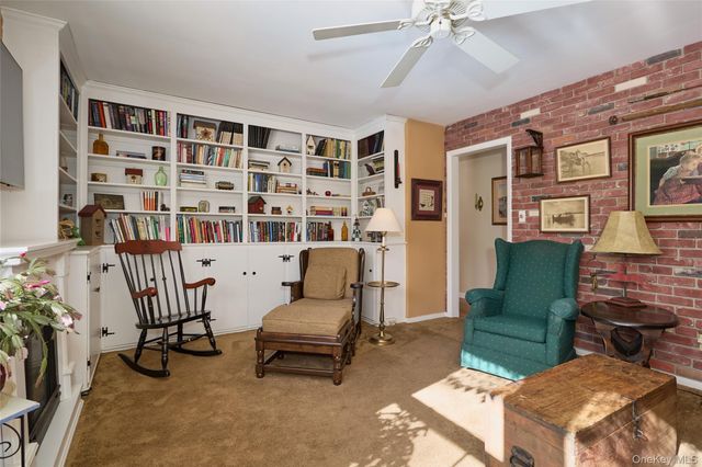 9 Rosalind Road, Poughkeepsie, NY 12601