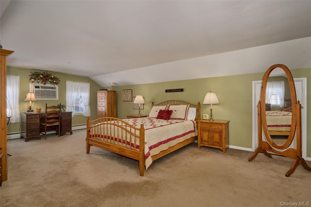 9 Rosalind Road, Poughkeepsie, NY 12601