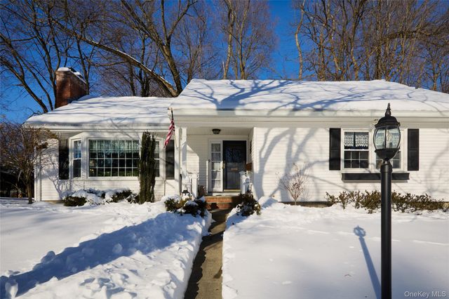 9 Rosalind Road, Poughkeepsie, NY 12601