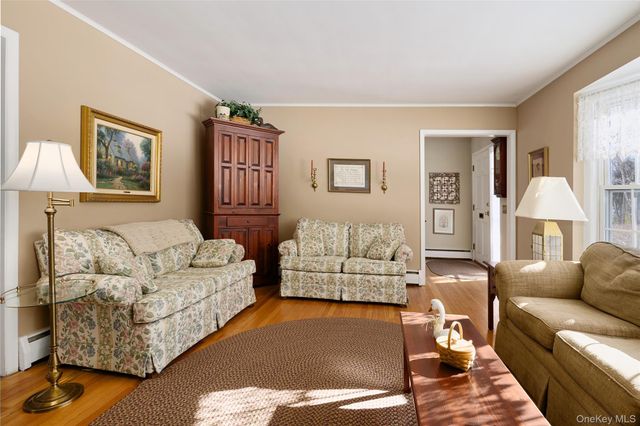 9 Rosalind Road, Poughkeepsie, NY 12601