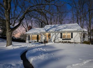 9 Rosalind Road, Poughkeepsie, NY 12601