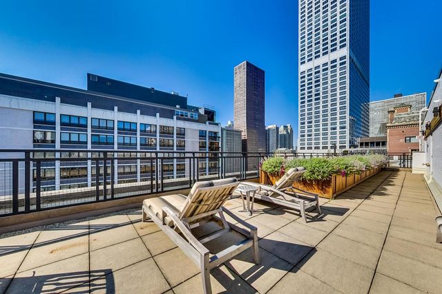 850 N DEWITT Place 20A, Chicago, IL 60611