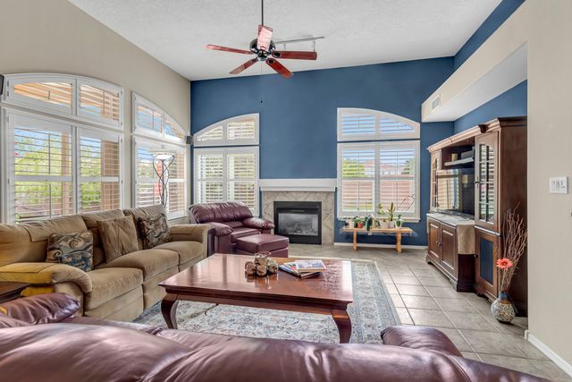 4308 Rancho Centro NW, Albuquerque, NM 87120