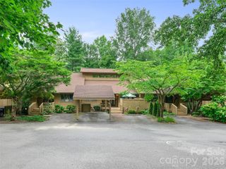 303 White Oak Drive, Hendersonville, NC 28791