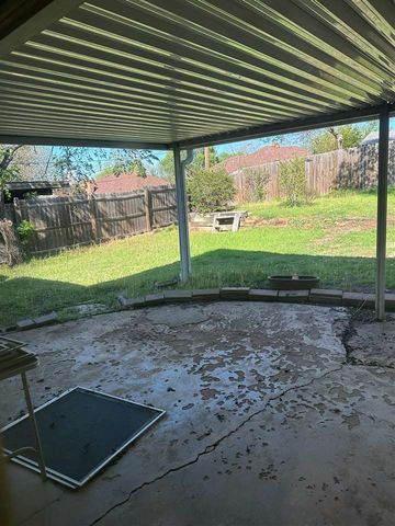 7 NW 59th St, Lawton, OK 73505