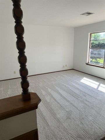 7 NW 59th St, Lawton, OK 73505