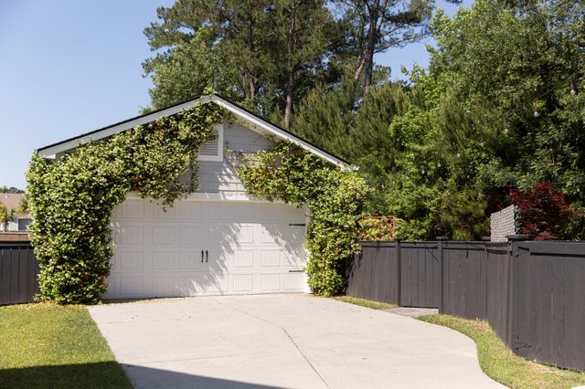 2081 Utsey Street, Johns Island, SC 29455