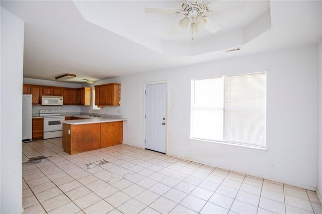 215 N Broyles Street, Farmington, AR 72730