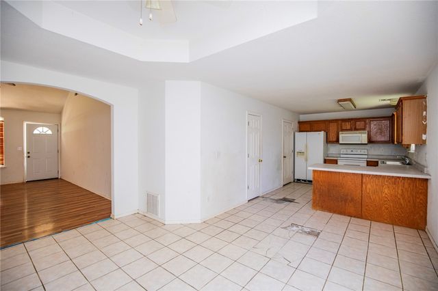 215 N Broyles Street, Farmington, AR 72730