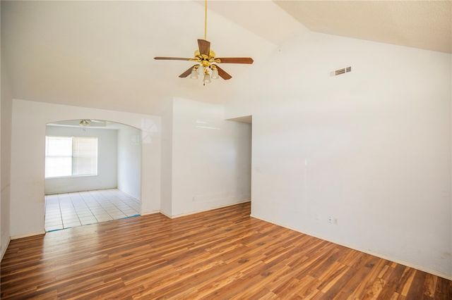 215 N Broyles Street, Farmington, AR 72730