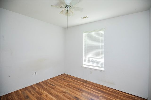 215 N Broyles Street, Farmington, AR 72730