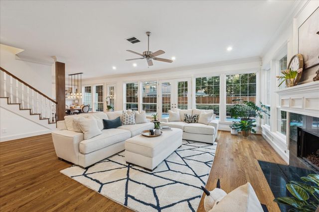 4814 Wedgewood Drive, Bellaire, TX 77401