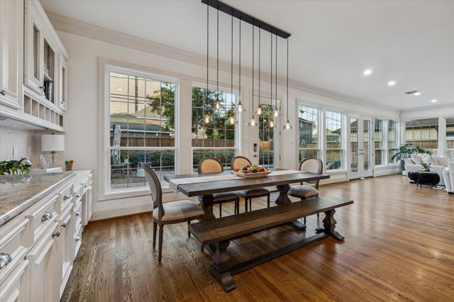 4814 Wedgewood Drive, Bellaire, TX 77401