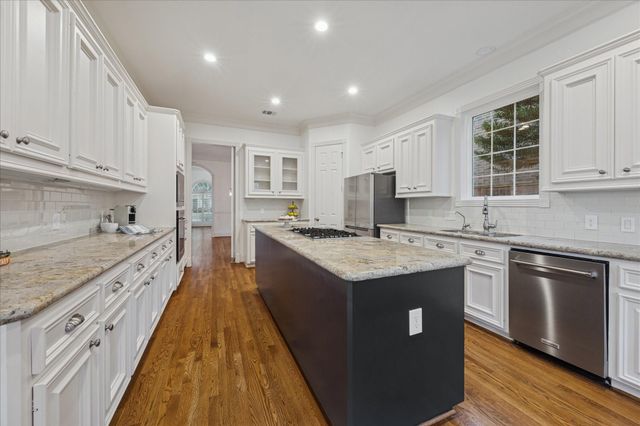 4814 Wedgewood Drive, Bellaire, TX 77401